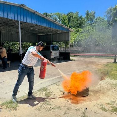 Award in Firefighting & Fire Extinguisher Safety
